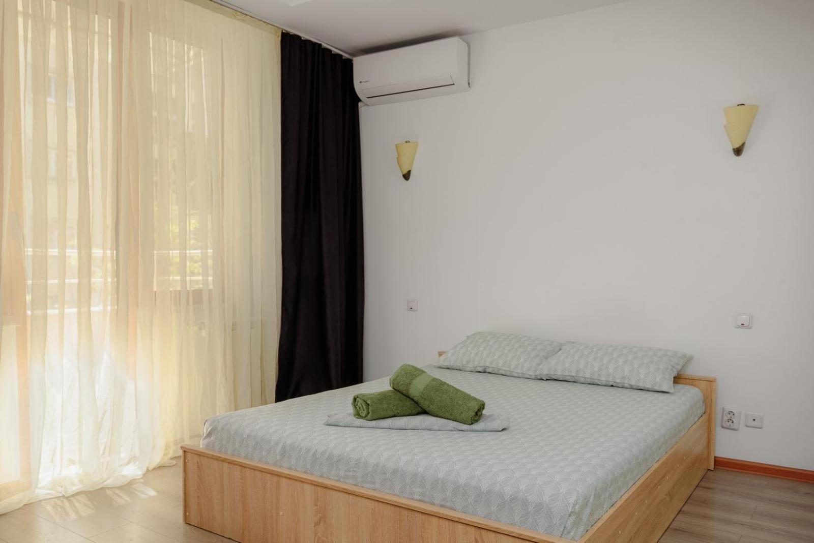 Heart Of Downtown 3 Rooms Apartment Self Check In بوخارست المظهر الخارجي الصورة