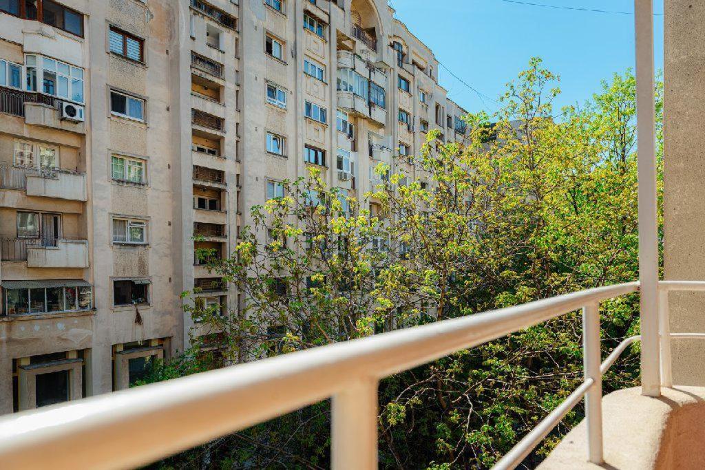 Heart Of Downtown 3 Rooms Apartment Self Check In بوخارست المظهر الخارجي الصورة