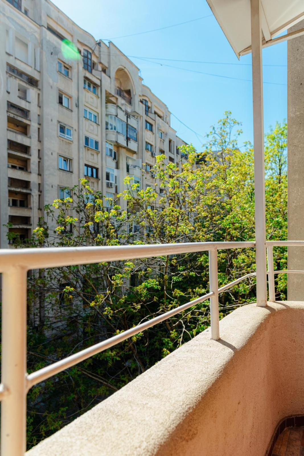 Heart Of Downtown 3 Rooms Apartment Self Check In بوخارست المظهر الخارجي الصورة