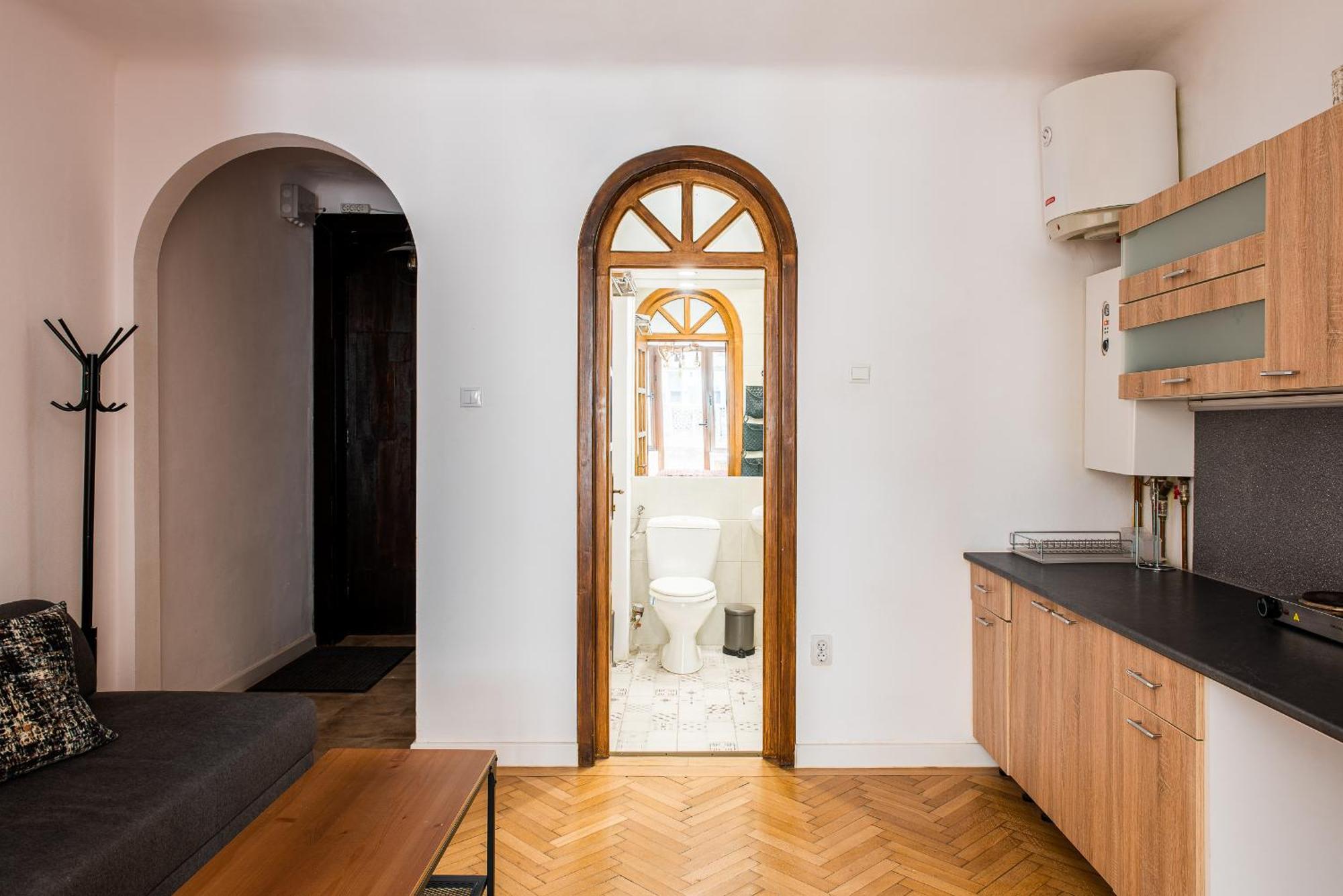 Heart Of Downtown 3 Rooms Apartment Self Check In بوخارست المظهر الخارجي الصورة